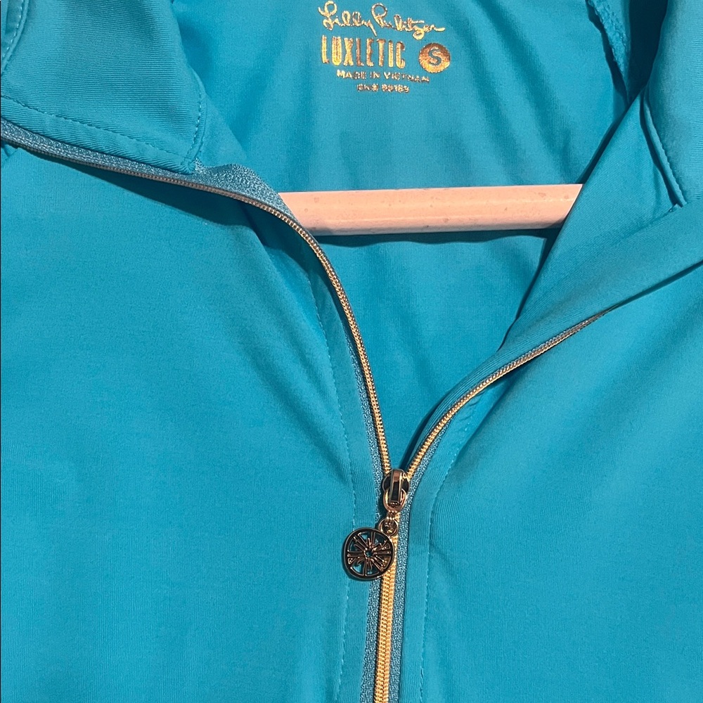 Lilly Pulitzer UPF 50+ Luxletic Pullover Aqua Long Sleeve Top - Picture 3 of 4